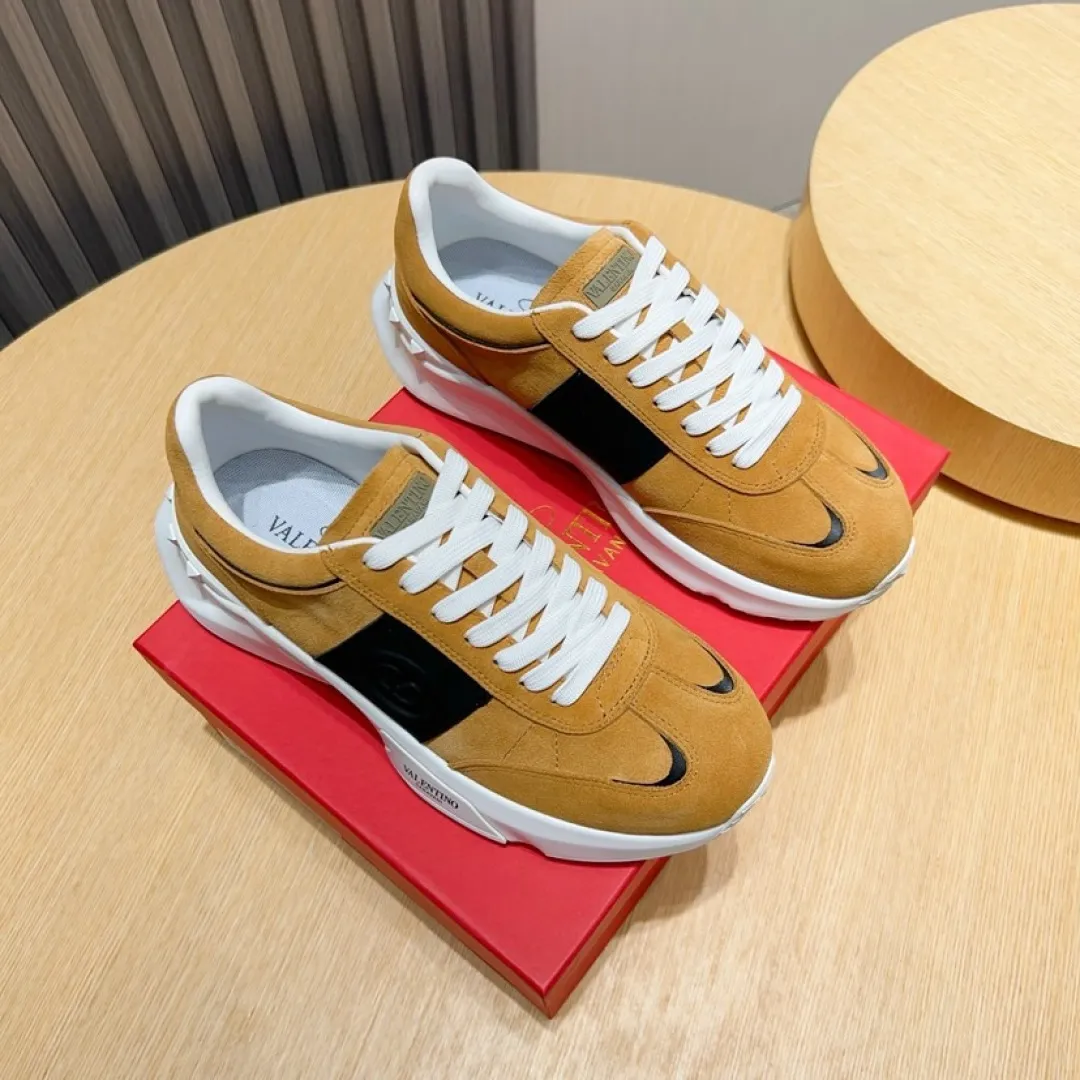 Men's Men's Shoes 💰P520💰[VALENTINO] Huanu Tianlun Fashionable Casual Sports Shoes Original model opening, new models available first! Not high-profile yet avant-garde! Simple, low-key and fashionable, super versatile style, the upper is made of original cowhide, luxurious sheepskin lining craftsmanship, sole: the original sole is specially provided by the original factory and is super comfortable. The version is comfortable on the feet and is so strict on any small area. Size: 38-45 (45 is custom-made and cannot be returned or exchanged)